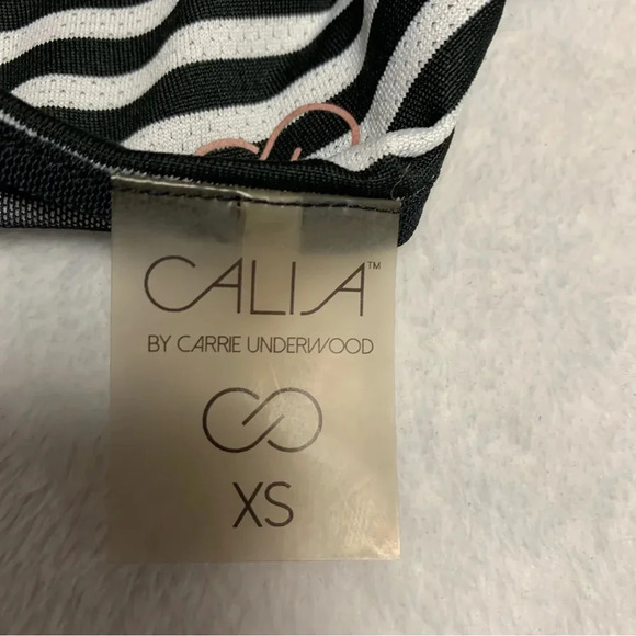 Calia workout tank size XS black/white striped with mesh interior - Picture 5 of 10